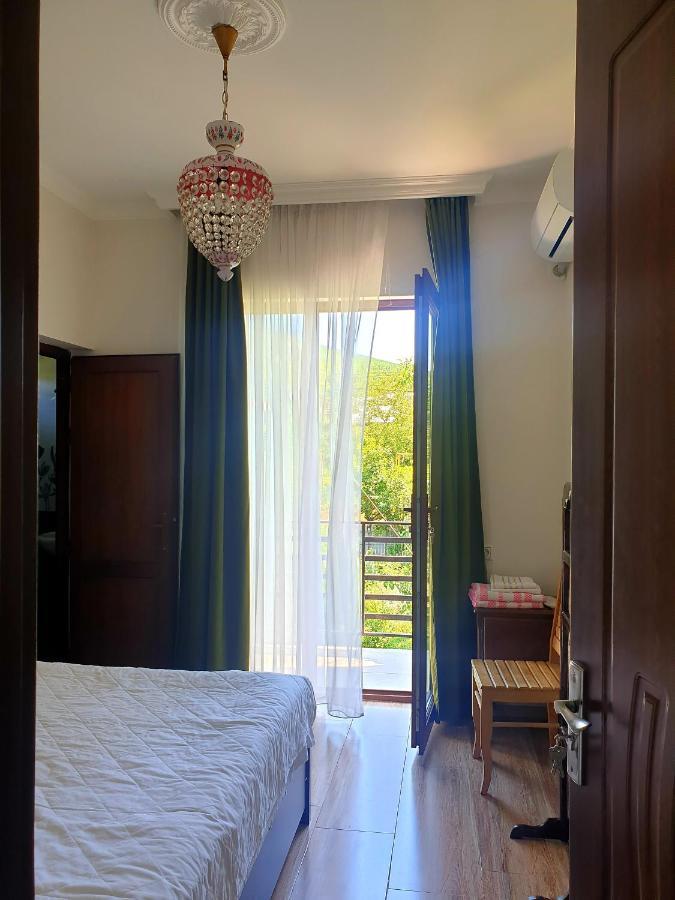 Four Seasons In Kutaisi Ξενοδοχείο Εξωτερικό φωτογραφία